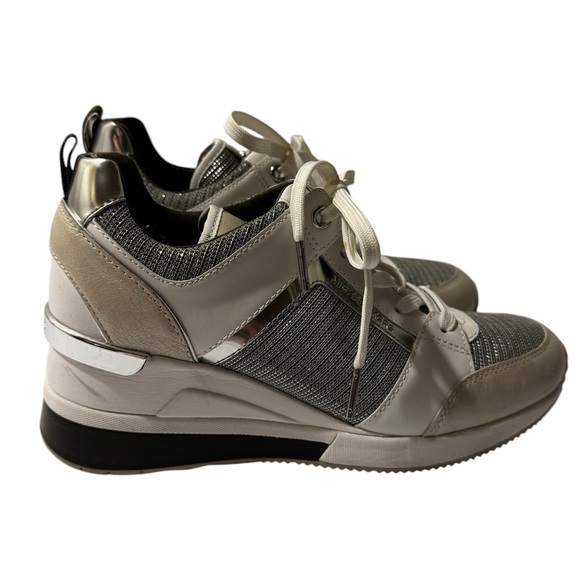 Michael Kors Georgie Trainer Signature Logo Extreme Sneaker - Picture 3 of 8